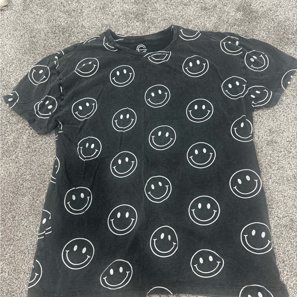 Black and White Smiley Face Short Sleeve Tee
